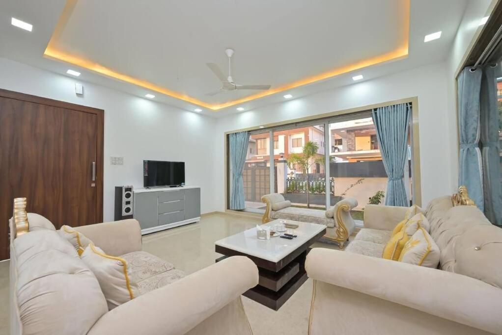 Royal Paradise Villa Lonavala Eksteriør billede