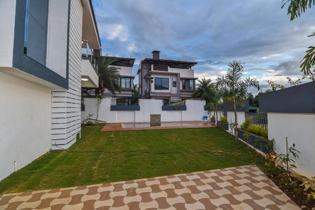 Royal Paradise Villa Lonavala Eksteriør billede